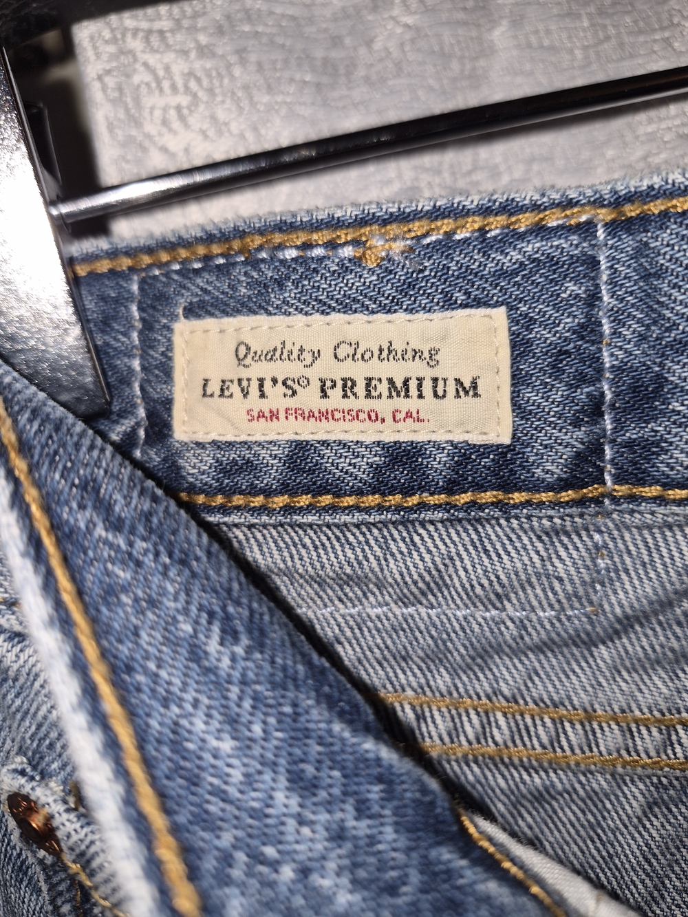 Levi's With The Big E Womens Light Blue Denim Jeans - Classic Fit - Picture 5 of 7